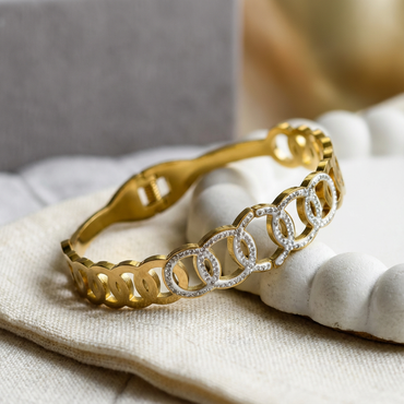 Lumière Linked Circles Bangle