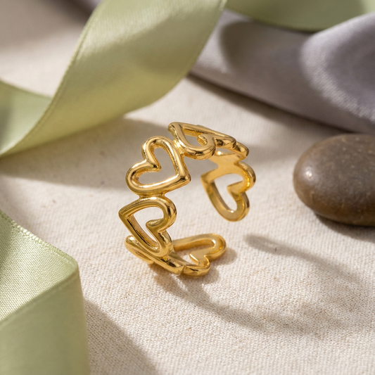 Lila Heart Outline Ring