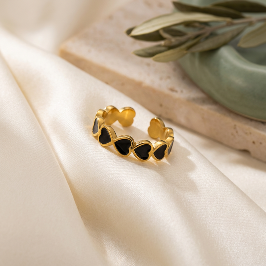 Noir Heart Shadow Ring