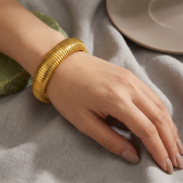 Twist Coil Street Bangle