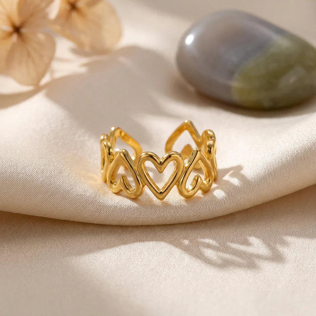 Lila Heart Outline Ring That Adds Romantic Elegance To Everyday Style