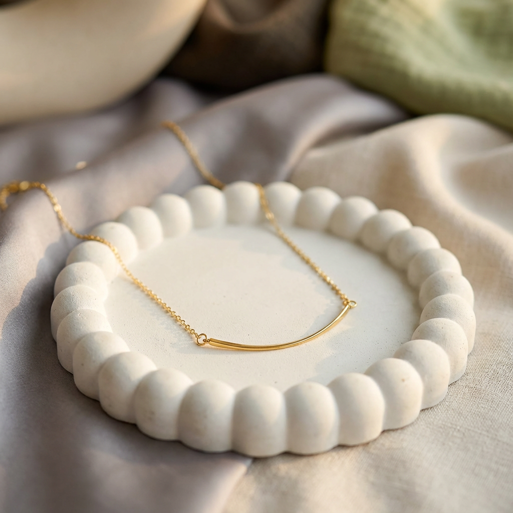 Sunrise Curve Minimal Necklace