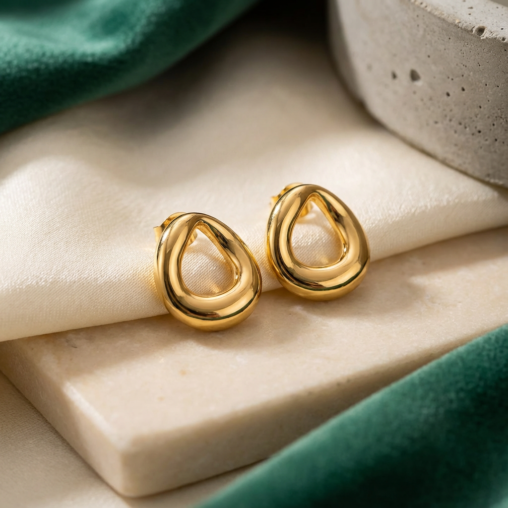 Nia Dome Twist Studs