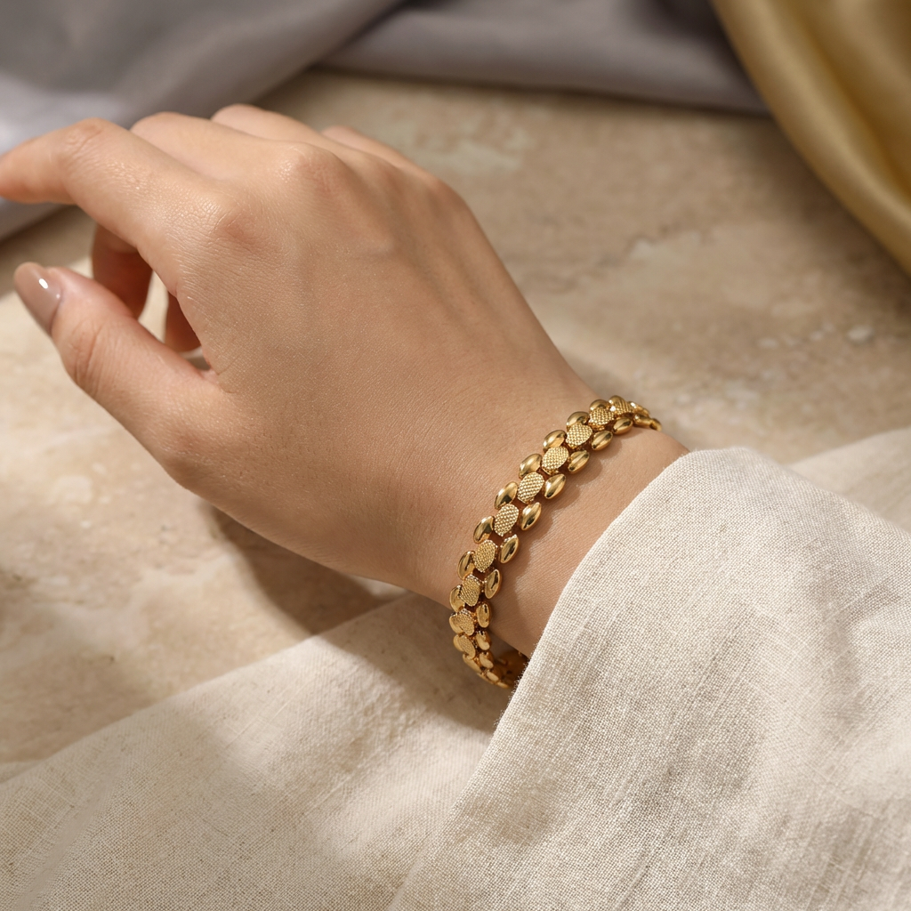 Cylindra Modern Coil Bracelet