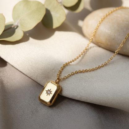 Dewdrop Gleam Pendant Necklace