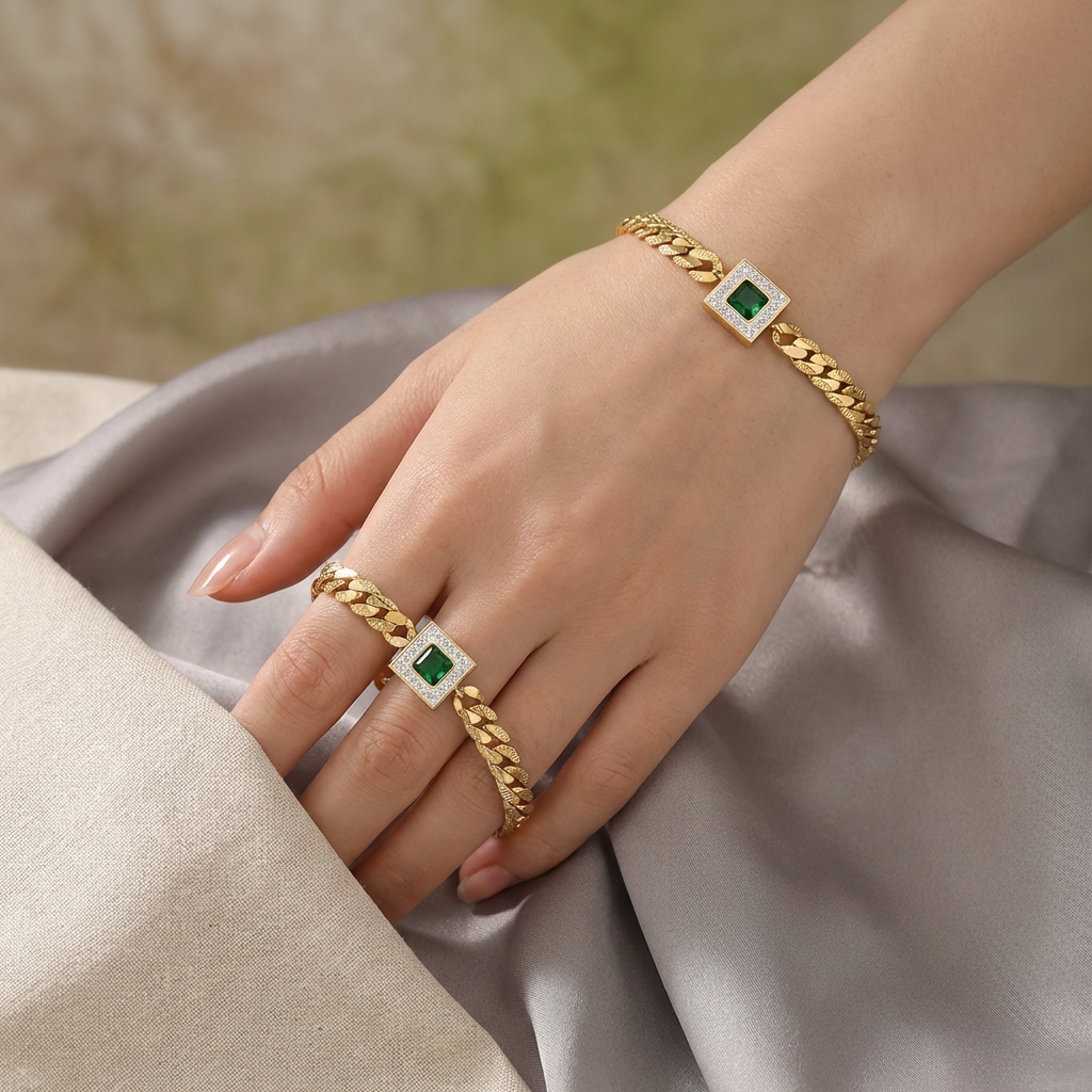 Nova Emerald Square Curb Bracelet