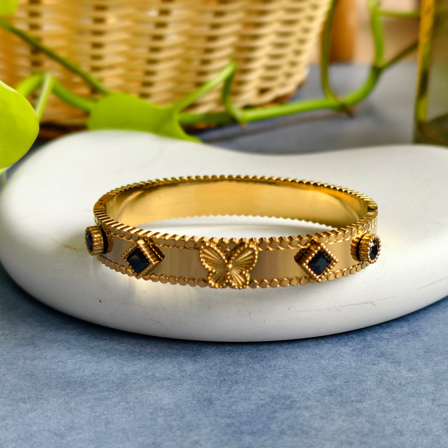 Butterfly Noir Zircon Bangle