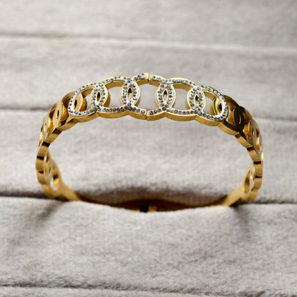 Lumière Linked Circles Bangle