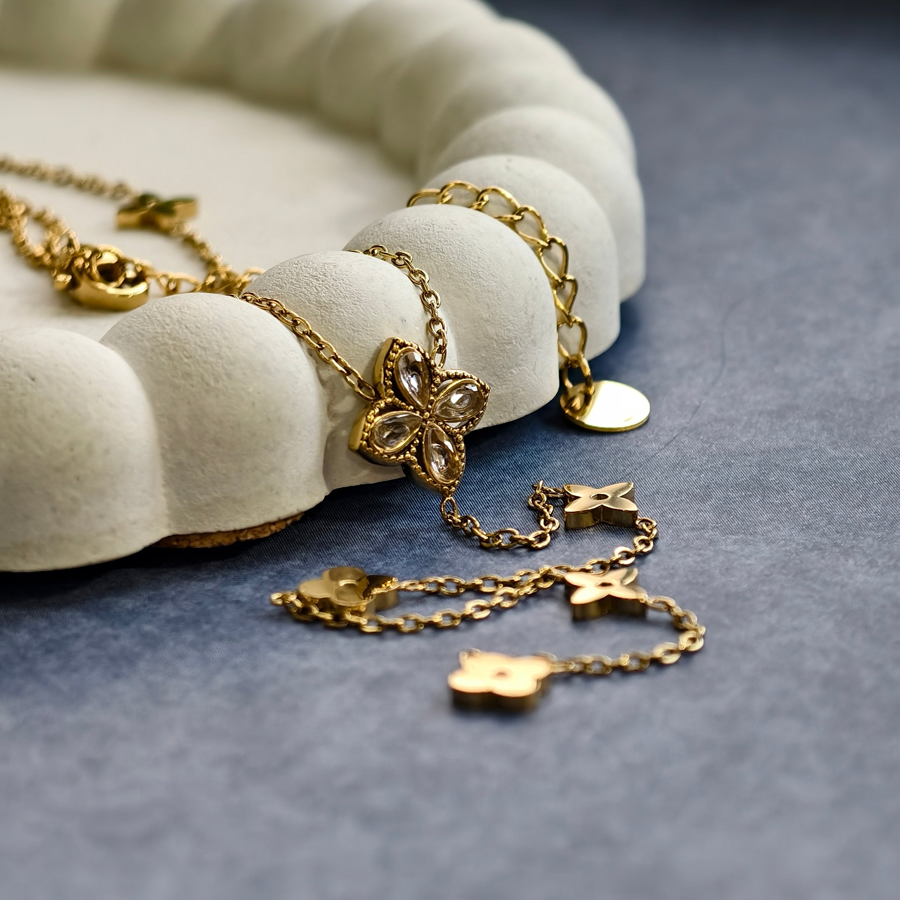 Four Leaf Glow Y-Necklace