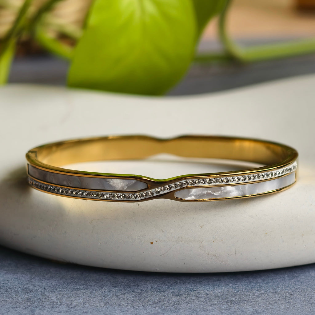 Elena WaveGlow Bangle