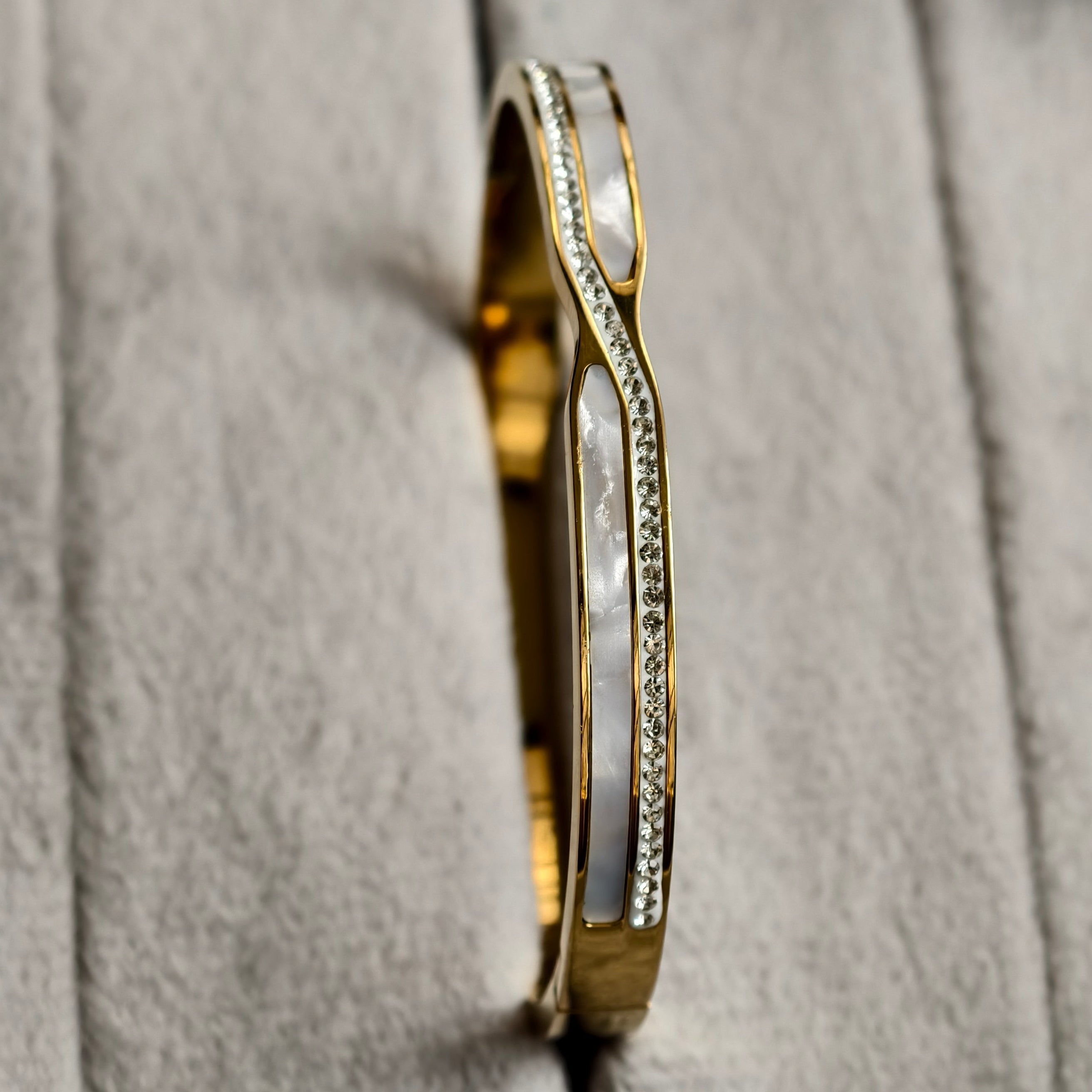 Elena WaveGlow Bangle