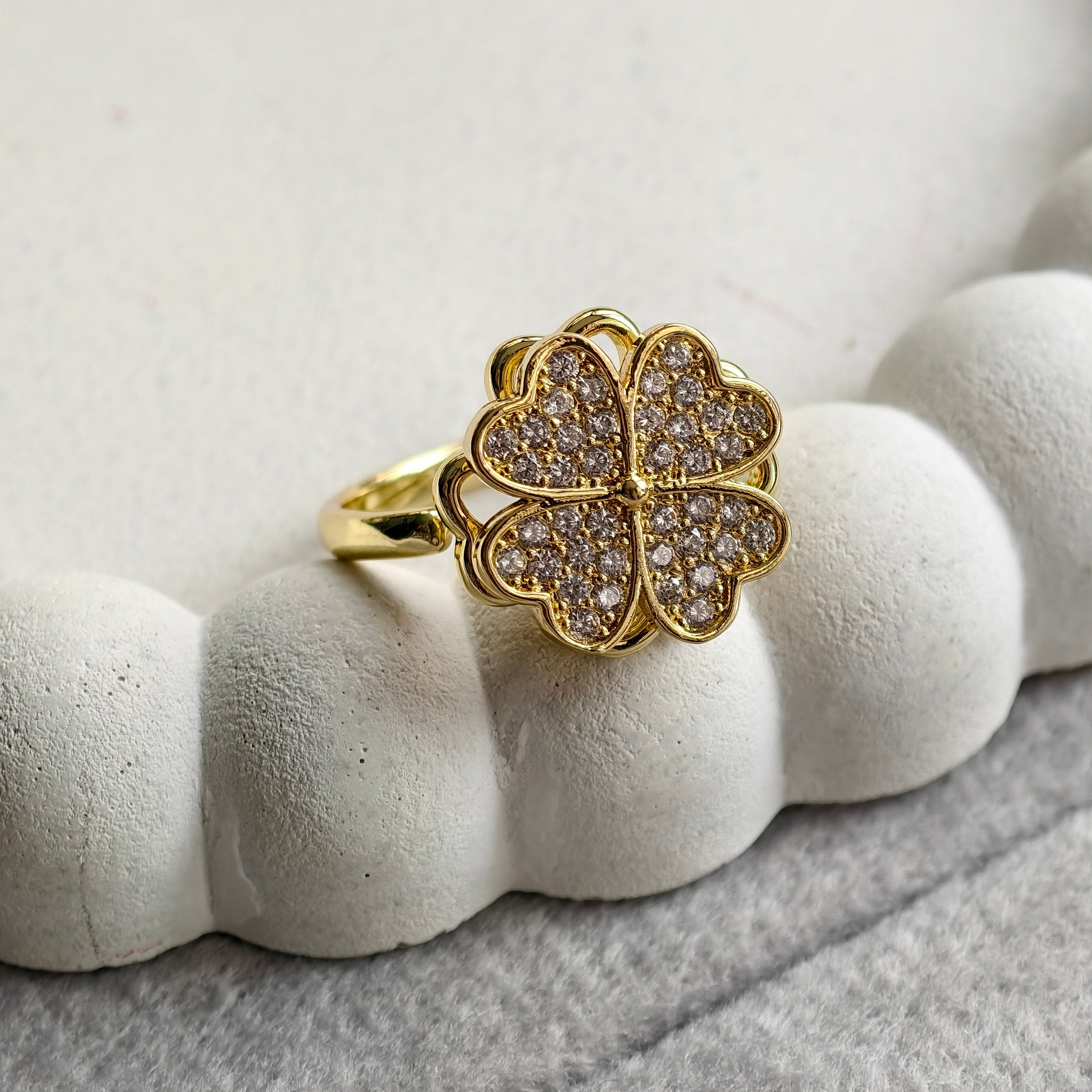 Lina SpinGlow Ring