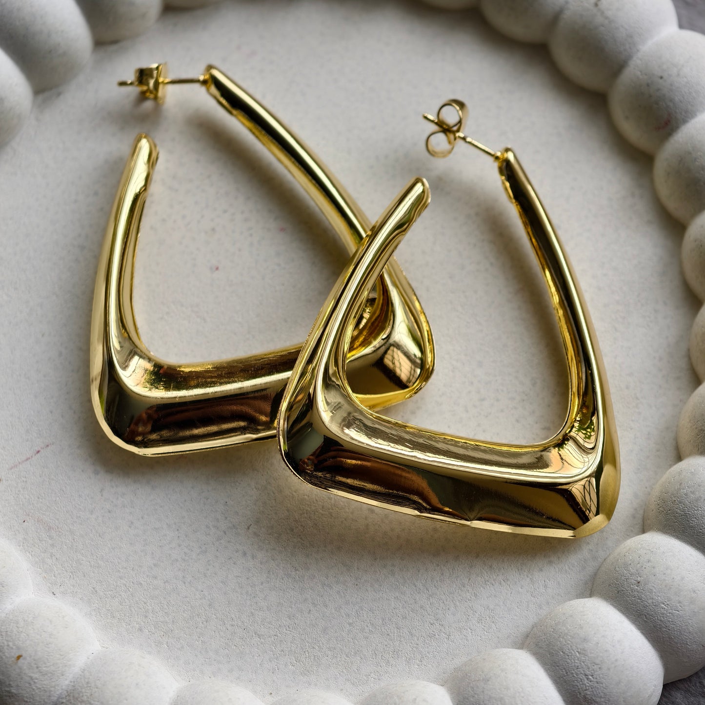 Aurora Sculpt Triangle Earrings