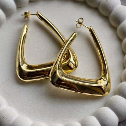 Aurora Sculpt Triangle Earrings