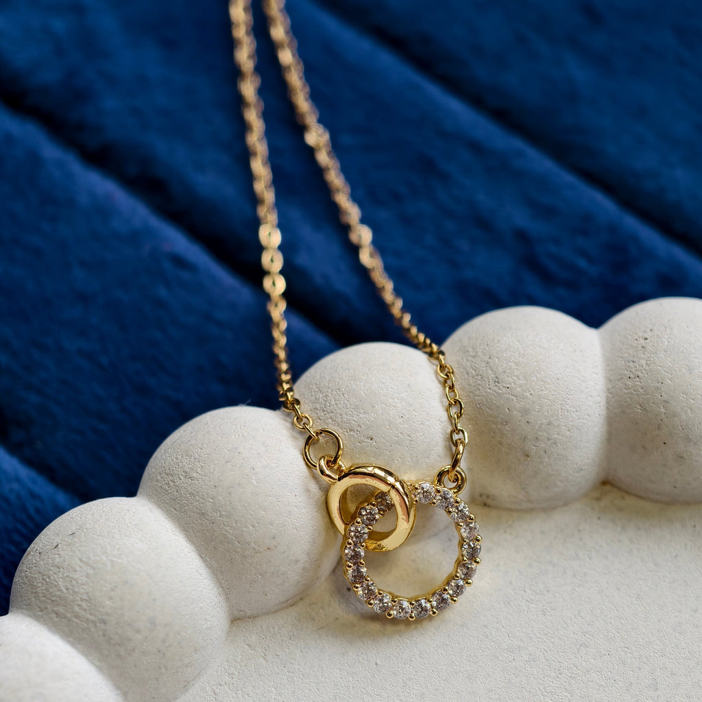 Mila Circle Link Necklace