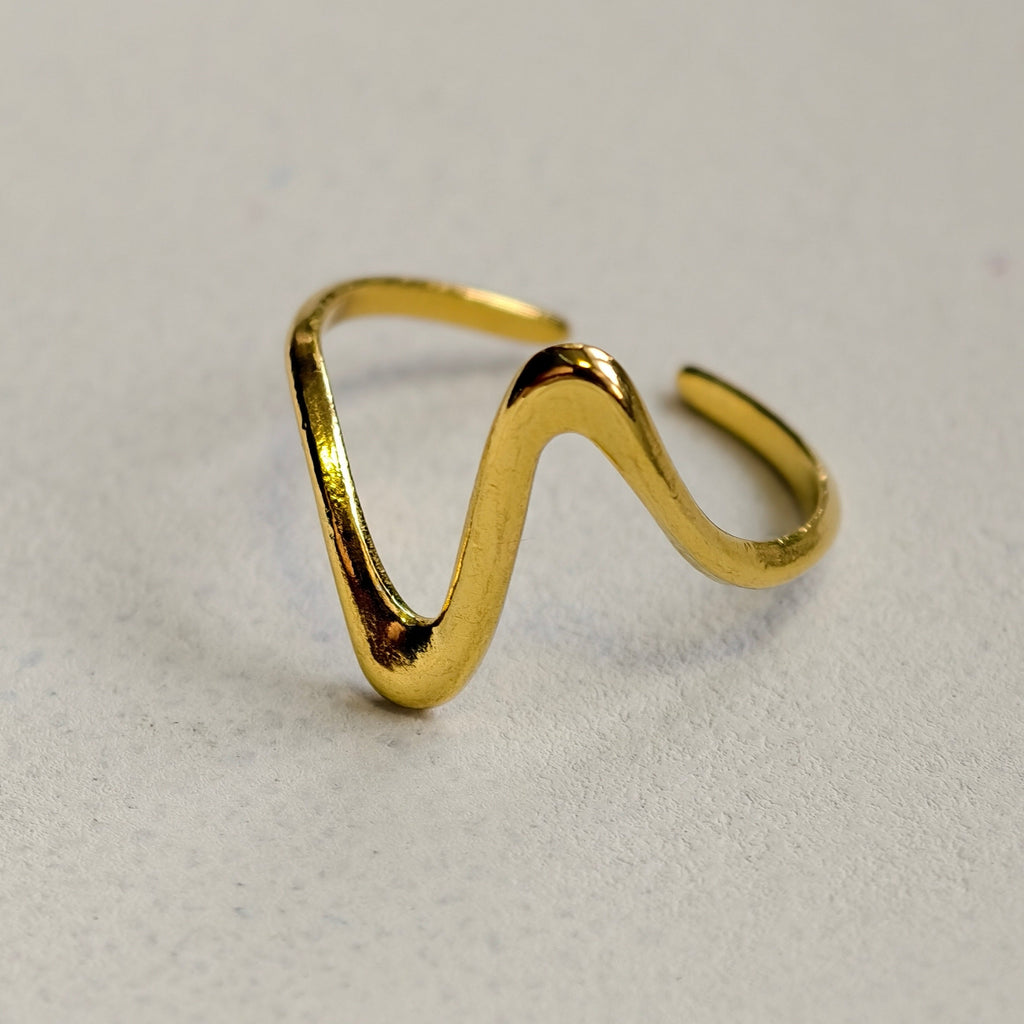 Zara Wave Adjustable Ring