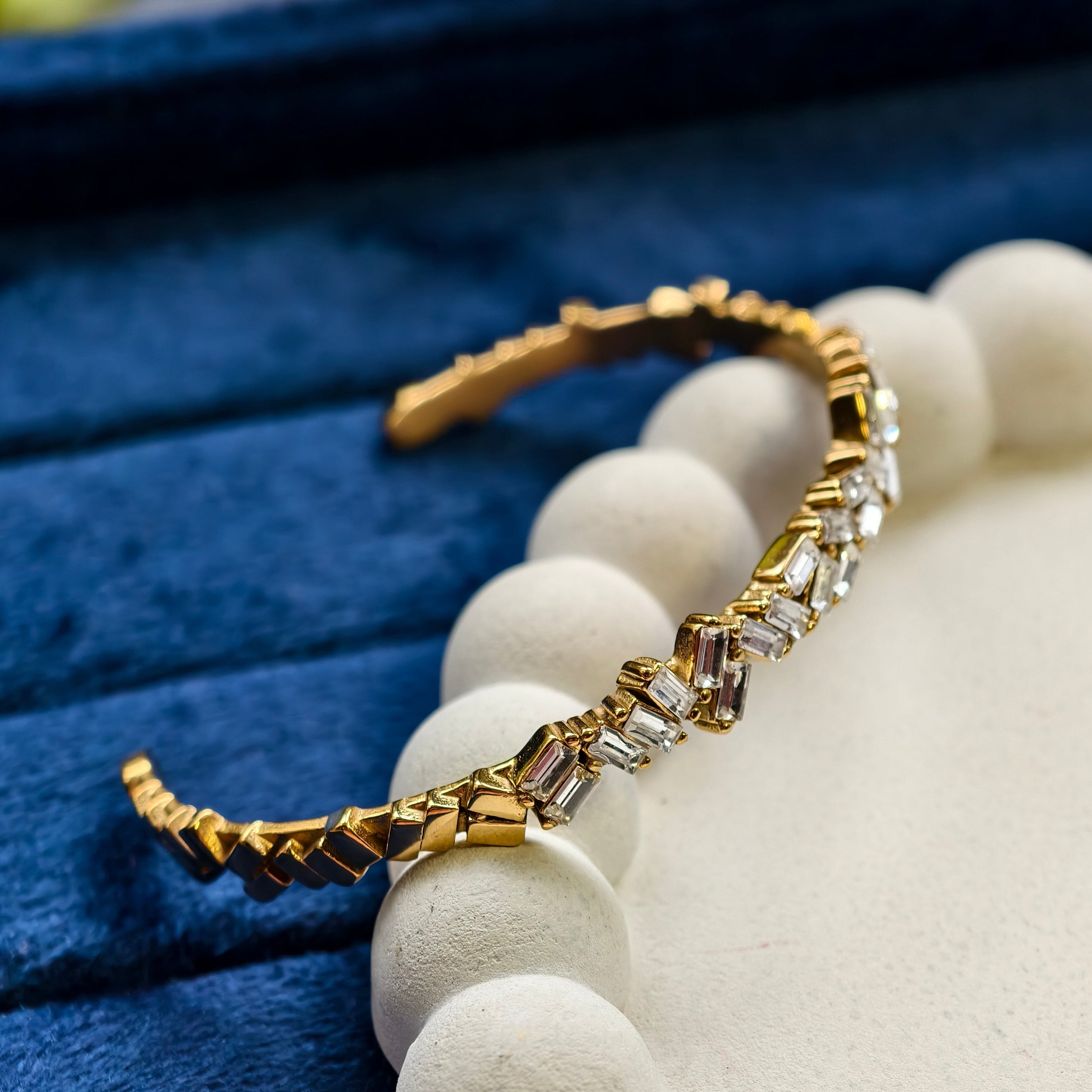 Nova Baguette Cluster Cuff