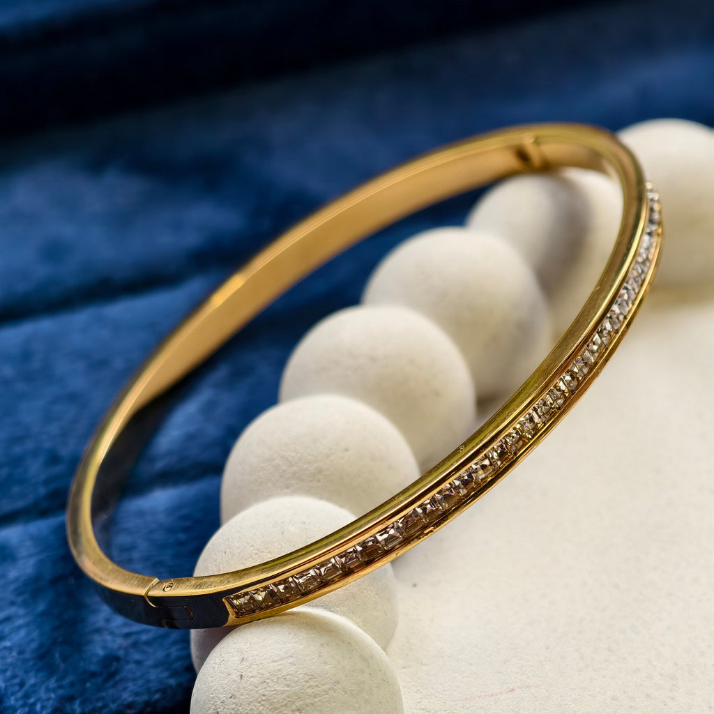 Celeste Eternity Line Bangle
