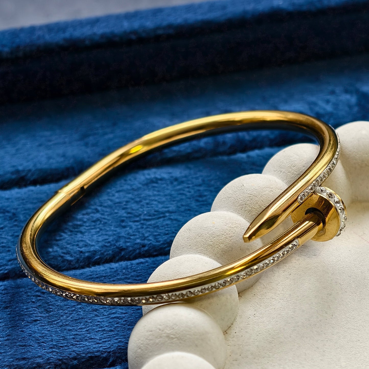 Nadia Nail Edge Cuff