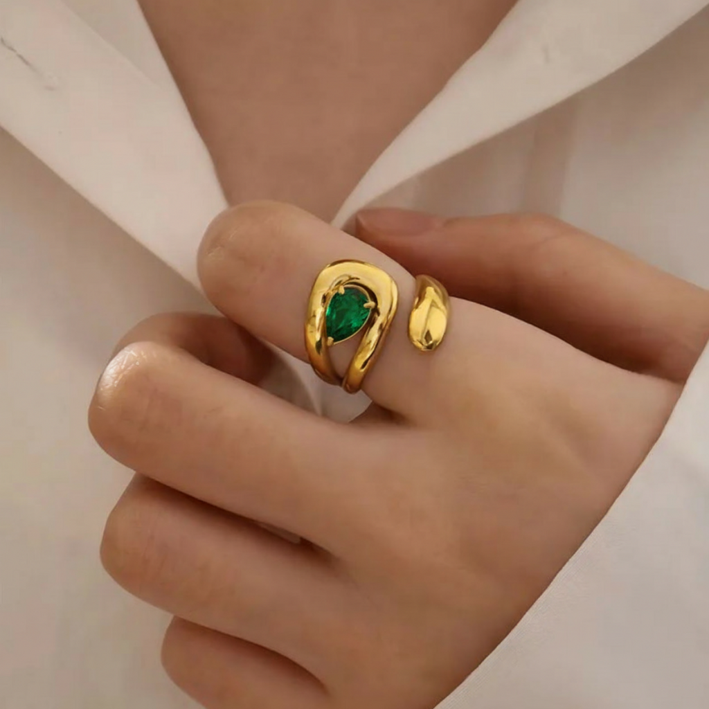 Luz Emerald Open Ring