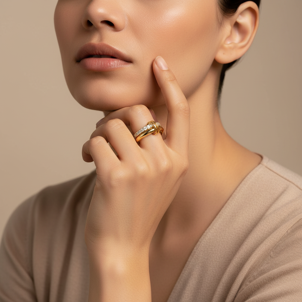 Pretty Shimmering Things Global Sloane double ring in 18K gold plated stainless steel with diamond accents on finger