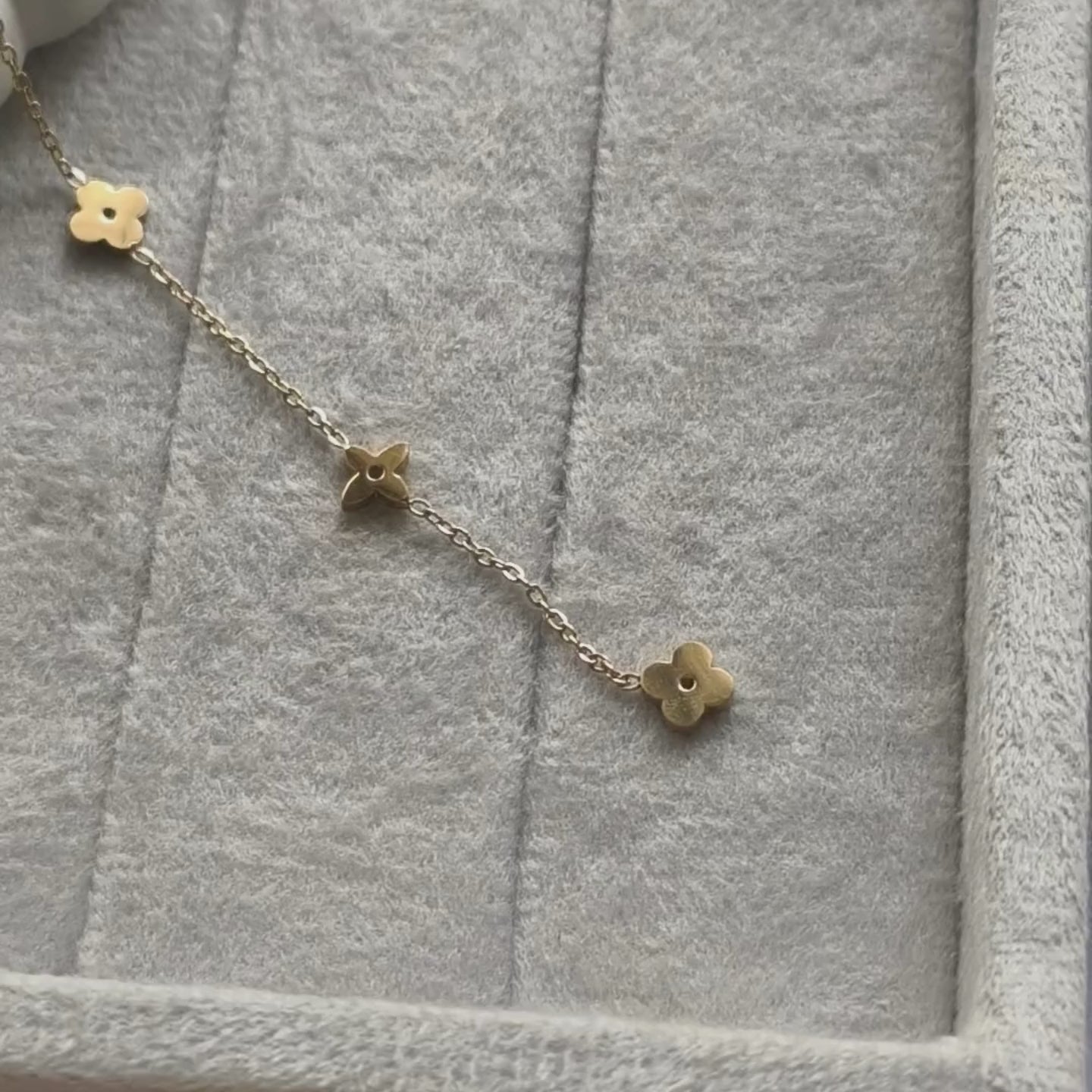 Four Leaf Glow Y-Necklace