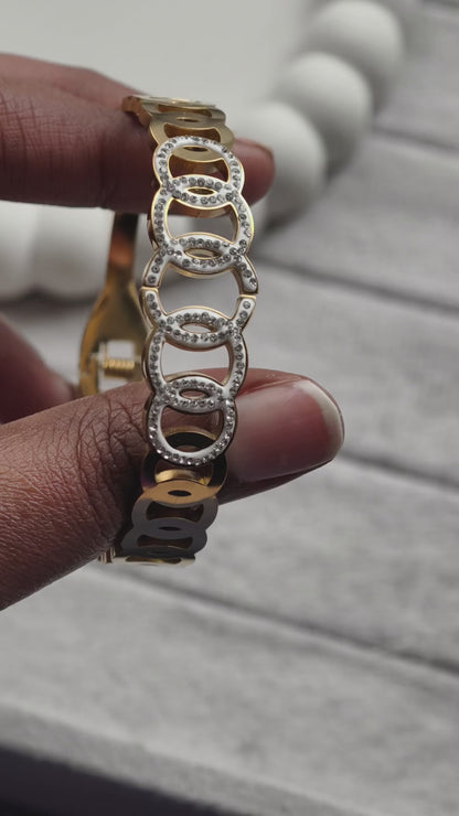 Lumière Linked Circles Bangle